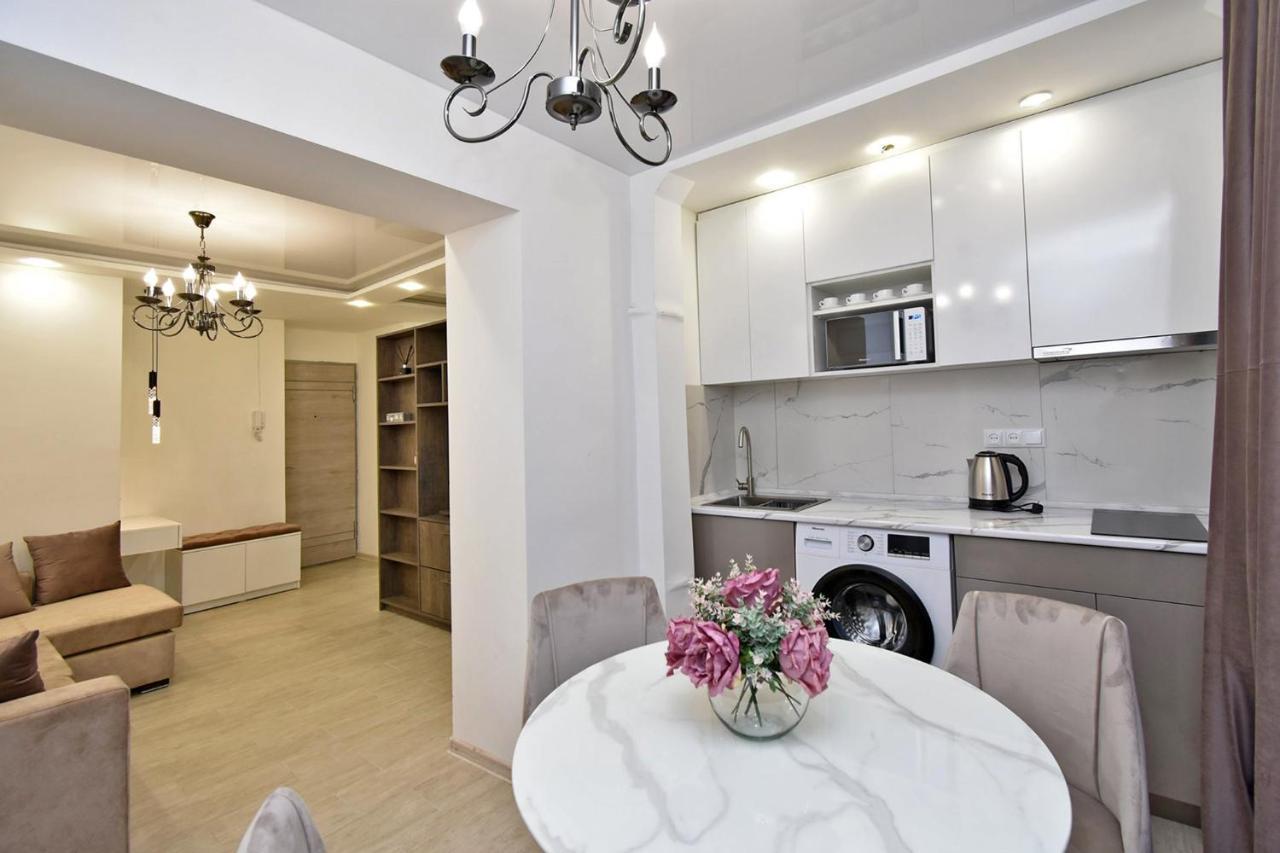 Art Apart 4 Yerevan Ngoại thất bức ảnh